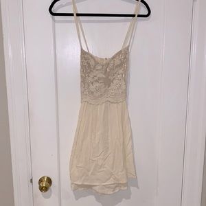 HOLLISTER LACE & GOLD OFF- WHITE DRESS - size small